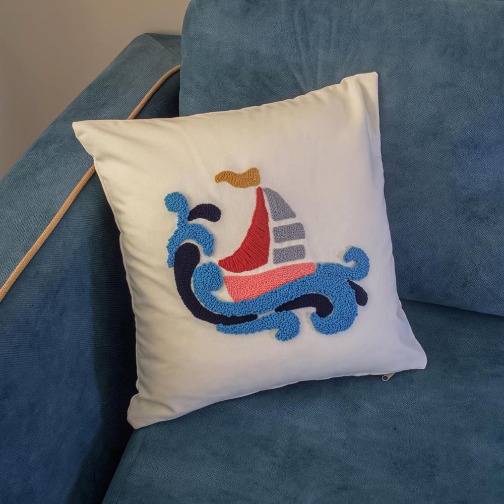 Gemi Motifli Punch Kırlent Kılıfı