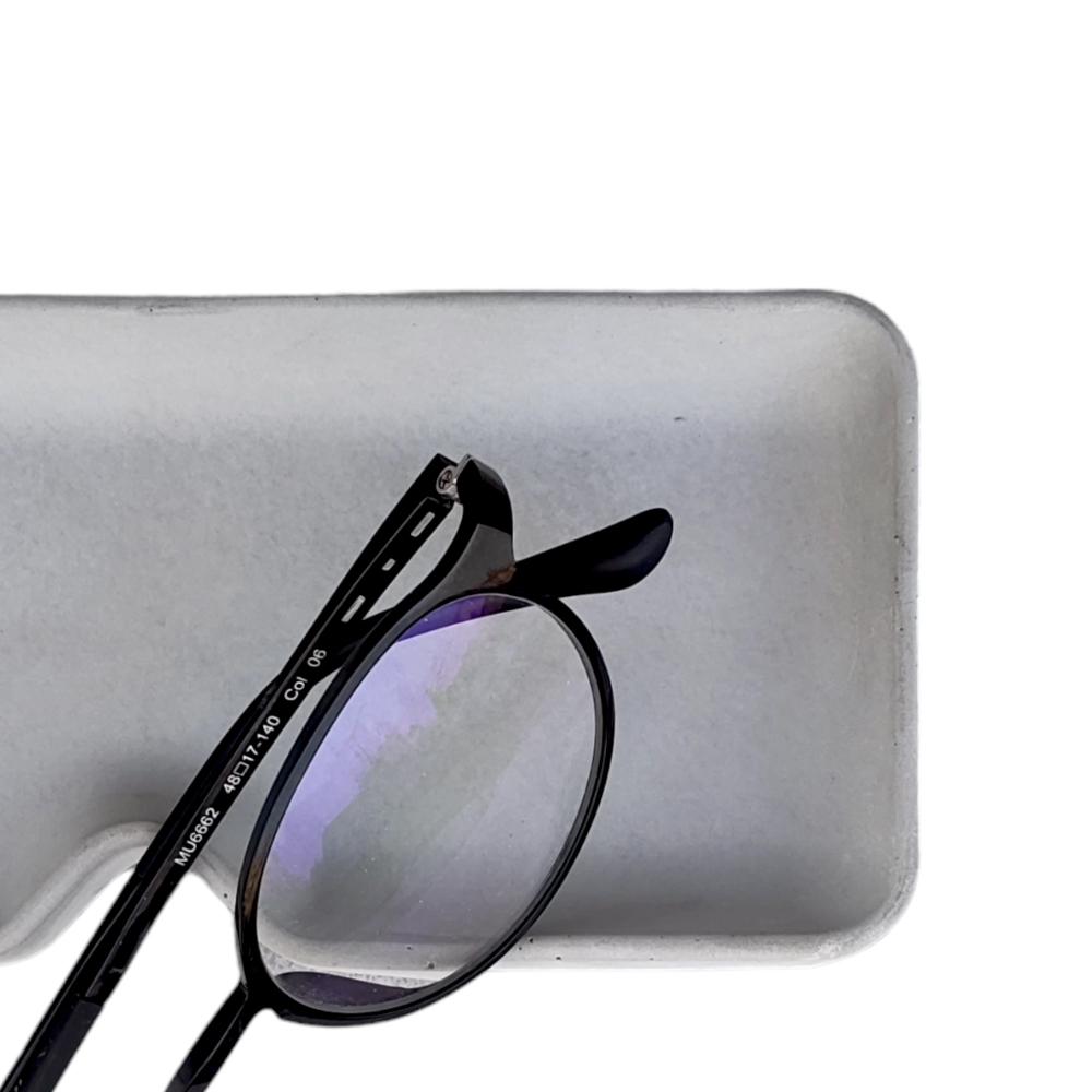 Beton Tasarım Gözlük Standı – Minimalist Dekoratif Masa Objesi