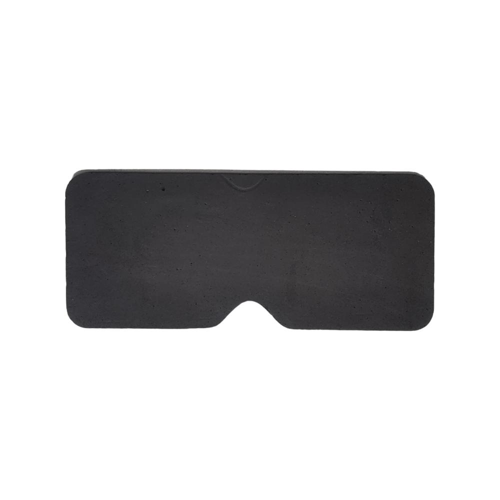 Beton Tasarım Gözlük Standı – Minimalist Dekoratif Masa Objesi