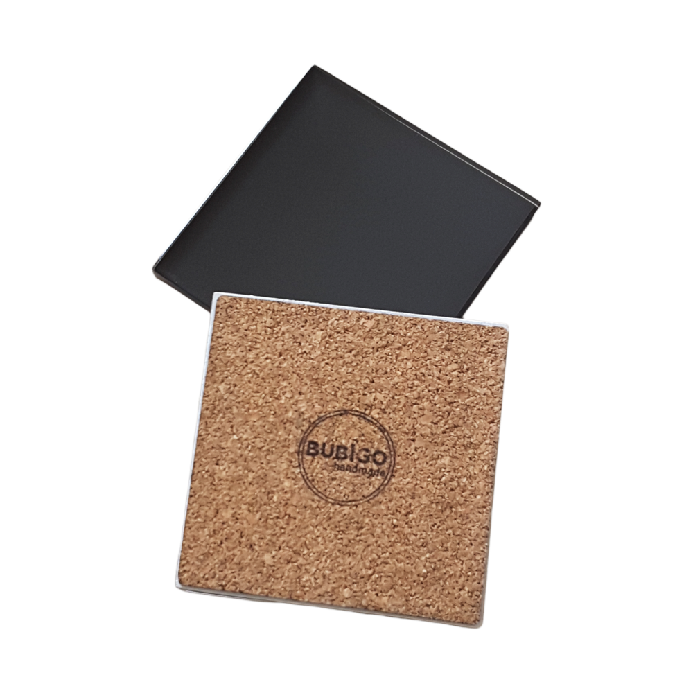 Siyah Cam Bardak Altlığı – Modern ve Şık Masa Dekoru