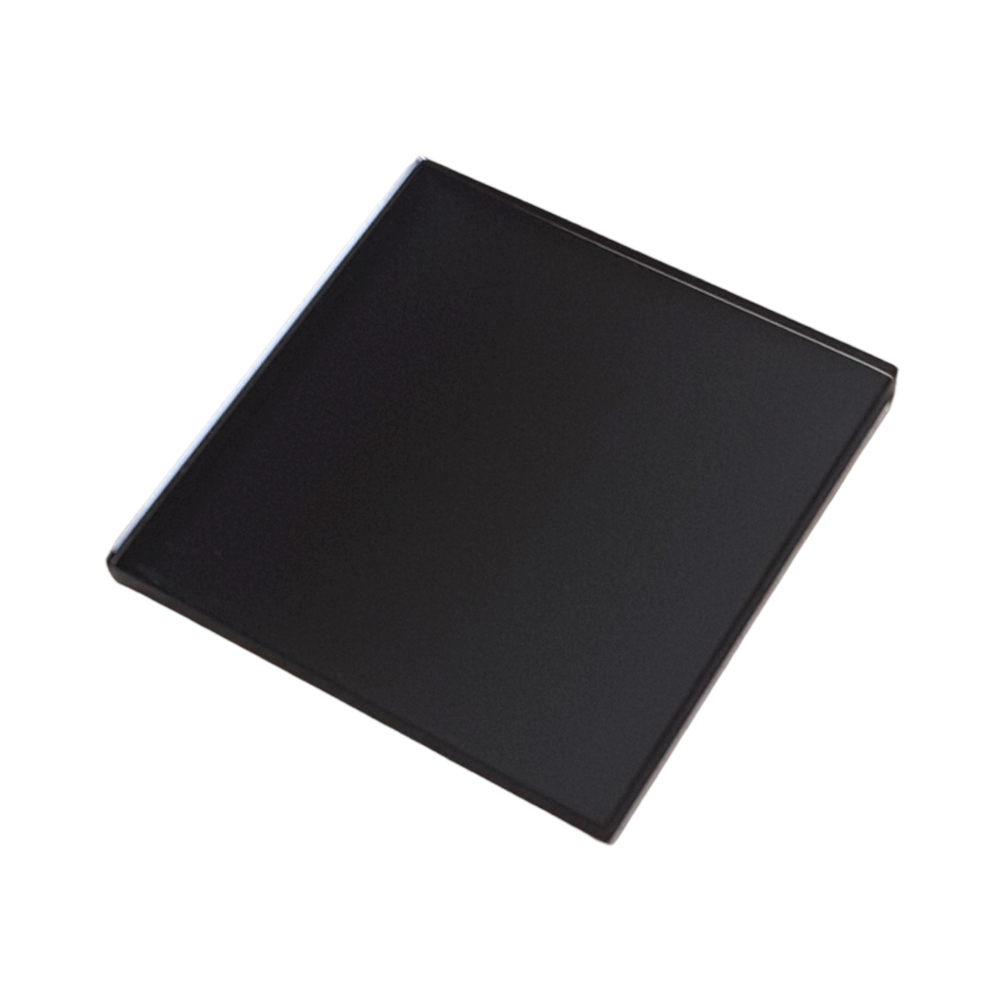 Siyah Cam Bardak Altlığı – Modern ve Şık Masa Dekoru