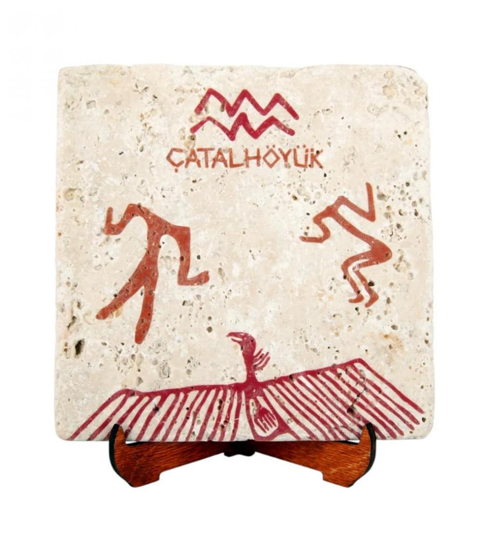 Çatalhöyük Sembolik Figürlü Traverten Pano – Butik Üretim Doğal Taş Dekor